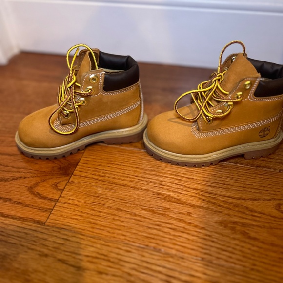 Timberland Toddler boots size 6.5 - Picture 3 of 6